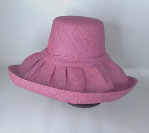 Raffia Curve Brim Hat in Lilac